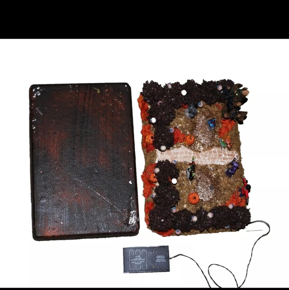 Lemax haunted front yard ❗no plug / as is _ Halloween - Picture 5 of 6